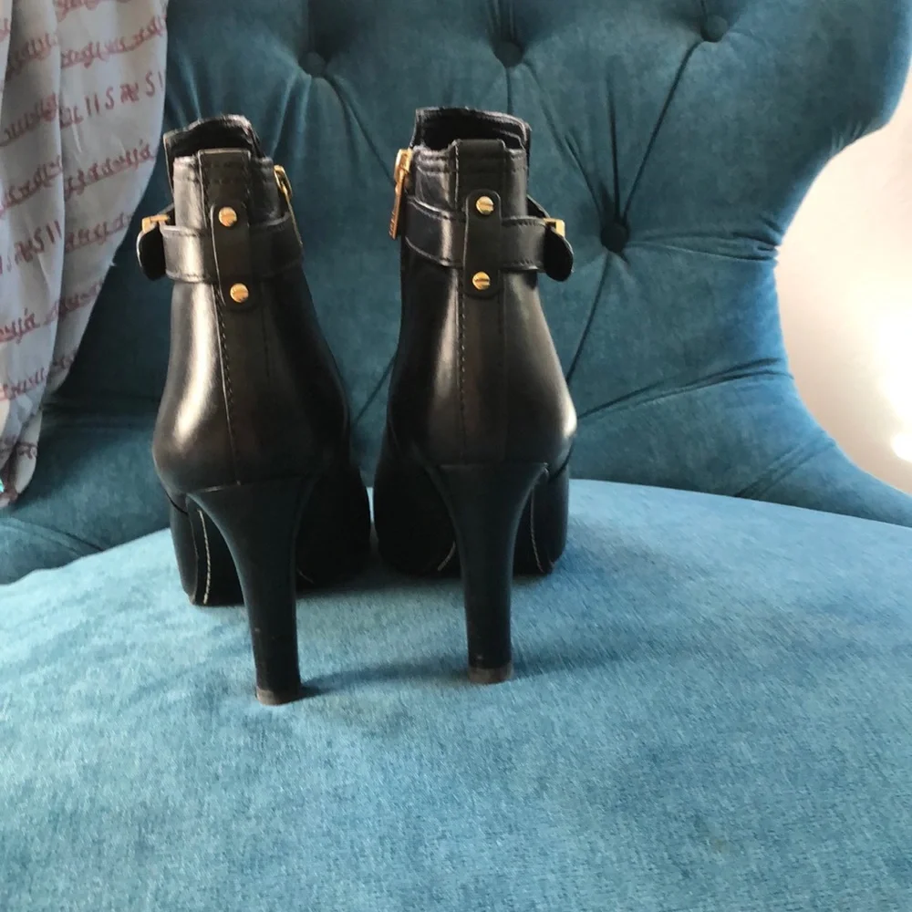 Tory Burch like new heeled booties - Picture 3 of 5
